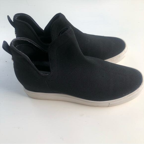 Steve Madden Women's Loxer Pull On Ankle Boot  Low Heel Style Sneakers Sz 8 - Picture 2 of 12